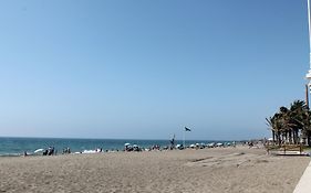Junto Al Mar